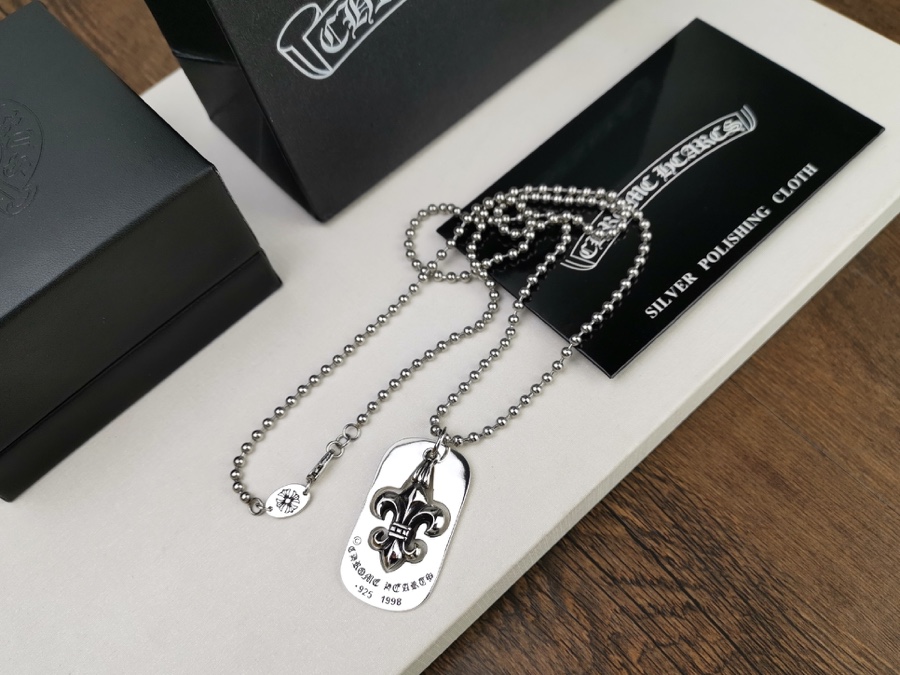 高仿原單Chrome Hearts克羅心飾品 鳶尾花狗牌鏤空吊墜項鍊鏈長70cm