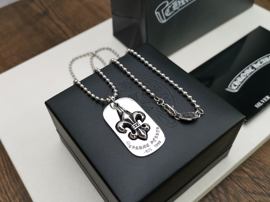高仿原單Chrome Hearts克羅心飾品 鳶尾花狗牌鏤空吊墜項鍊鏈長70cm