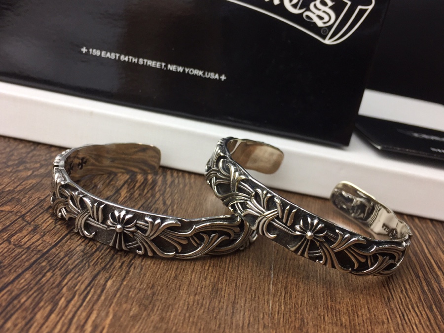 高仿原單Chrome Hearts克羅心飾品 寬版開口復古花紋十字架手鐲