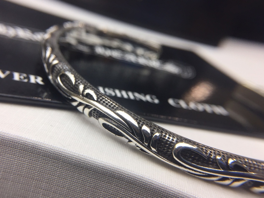 一比一原單Chrome Hearts克羅心飾品 SBT滕花Scroll開口手鐲