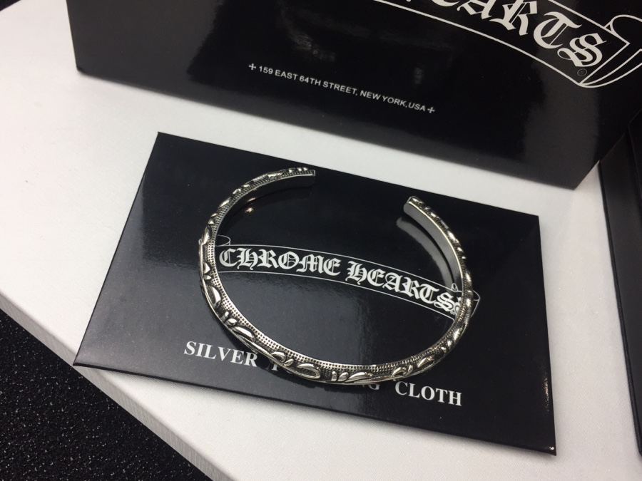 一比一原單Chrome Hearts克羅心飾品 SBT滕花Scroll開口手鐲