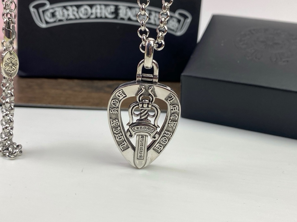 複刻Chrome Hearts克羅心飾品 鏤空桃心十字架寶劍匕首吊墜項鍊