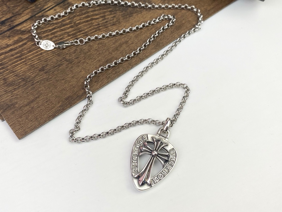 複刻Chrome Hearts克羅心飾品 鏤空桃心十字架寶劍匕首吊墜項鍊