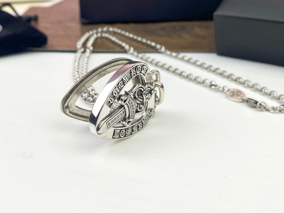 複刻Chrome Hearts克羅心飾品 鏤空桃心十字架寶劍匕首吊墜項鍊