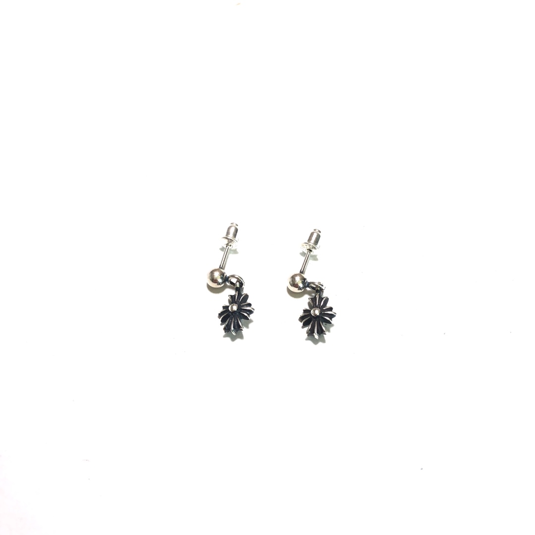 高仿複刻Chrome Hearts克羅心飾品 TINY E十字架耳墜