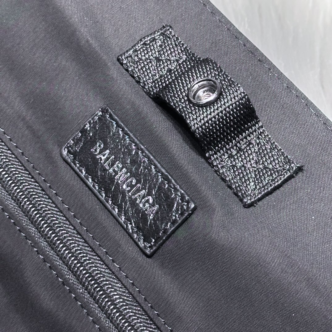 balenciaga巴黎世家高仿復刻原單包包 Army 黑色尼龍郵差包 特大 