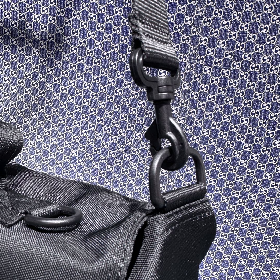 balenciaga巴黎世家高仿復刻原單包包 Army 黑色尼龍郵差包 特大 
