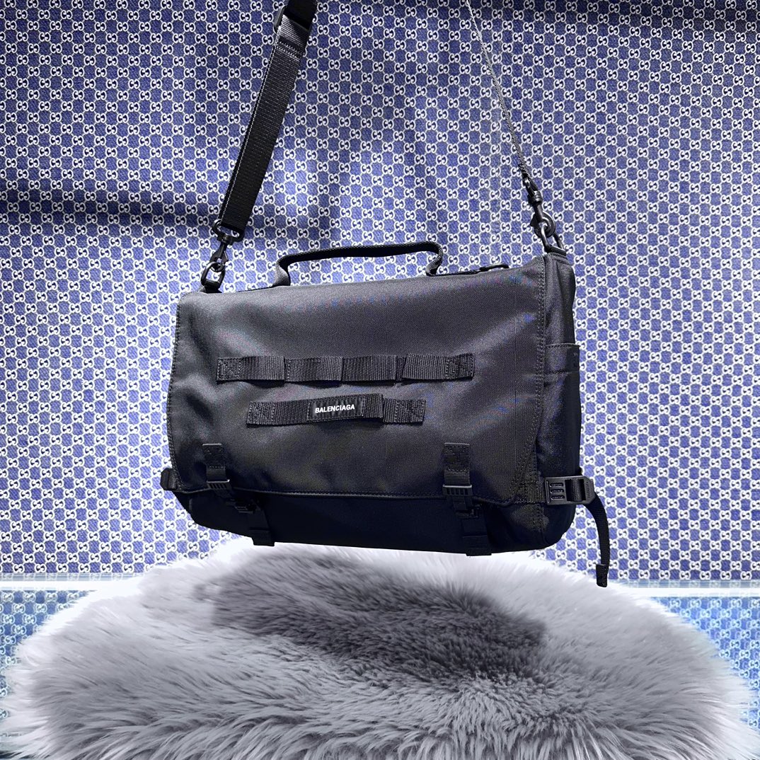 balenciaga巴黎世家高仿復刻原單包包 Army 黑色尼龍郵差包 特大 