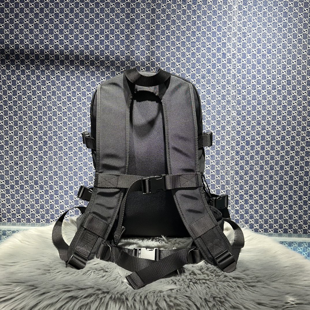 原單複刻balenciaga巴黎世家包包 SKIWEAR-Ski黑色再生尼龍雙肩包