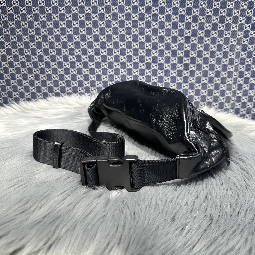 一比一専櫃複刻balenciaga巴黎世家包包 Explorer 黑色細紋羊皮革腰包