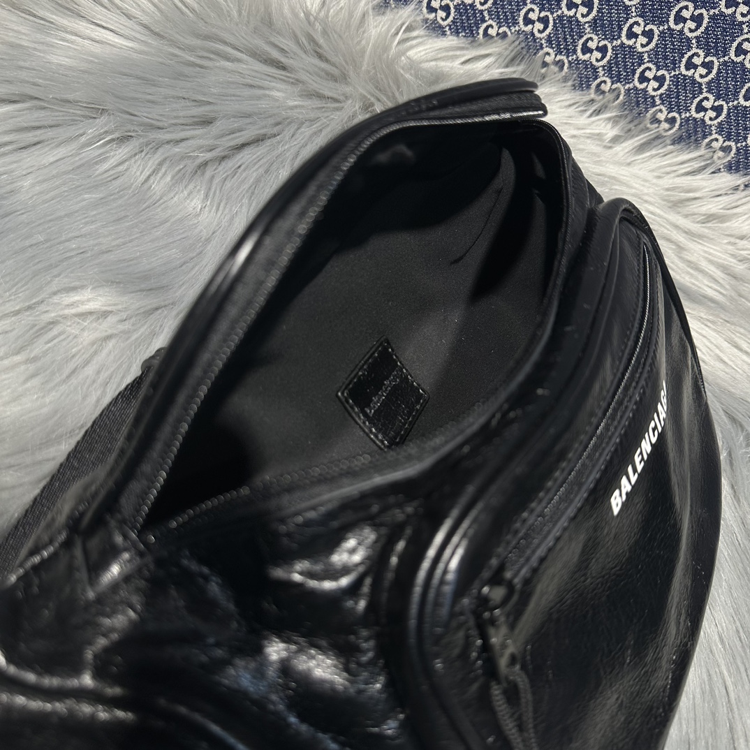 一比一専櫃複刻balenciaga巴黎世家包包 Explorer 黑色細紋羊皮革腰包