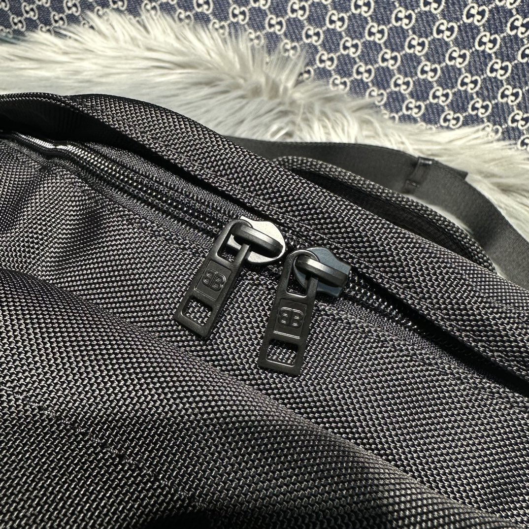 1比1専櫃複刻balenciaga巴黎世家包包 Army 黑色尼龍大號腰包