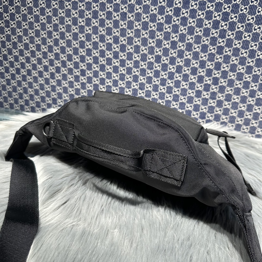 1比1専櫃複刻balenciaga巴黎世家包包 Army 黑色尼龍大號腰包