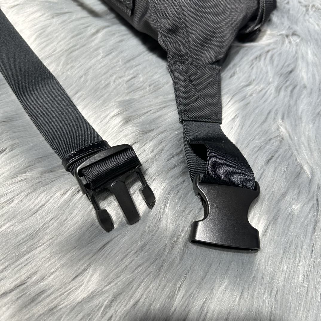 1比1専櫃複刻balenciaga巴黎世家包包 Army 黑色尼龍大號腰包