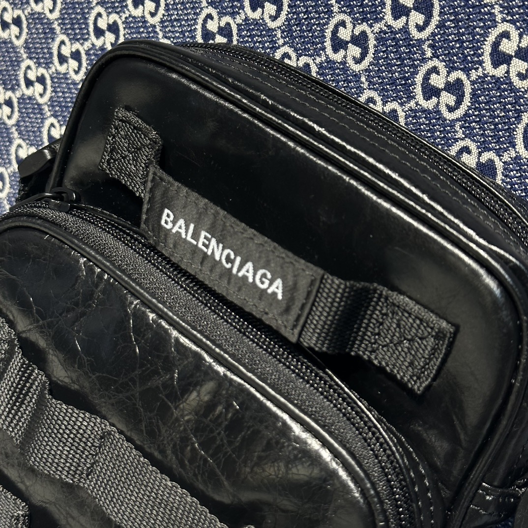 高仿原單balenciaga巴黎世家包包 Army 黑色牛皮 斜挎郵差包 小號