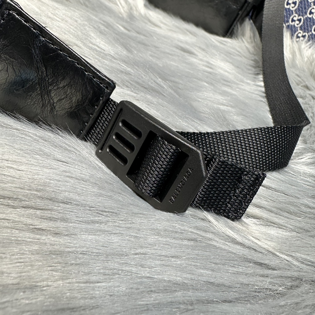 高仿原單balenciaga巴黎世家包包 Army 黑色牛皮 斜挎郵差包 小號
