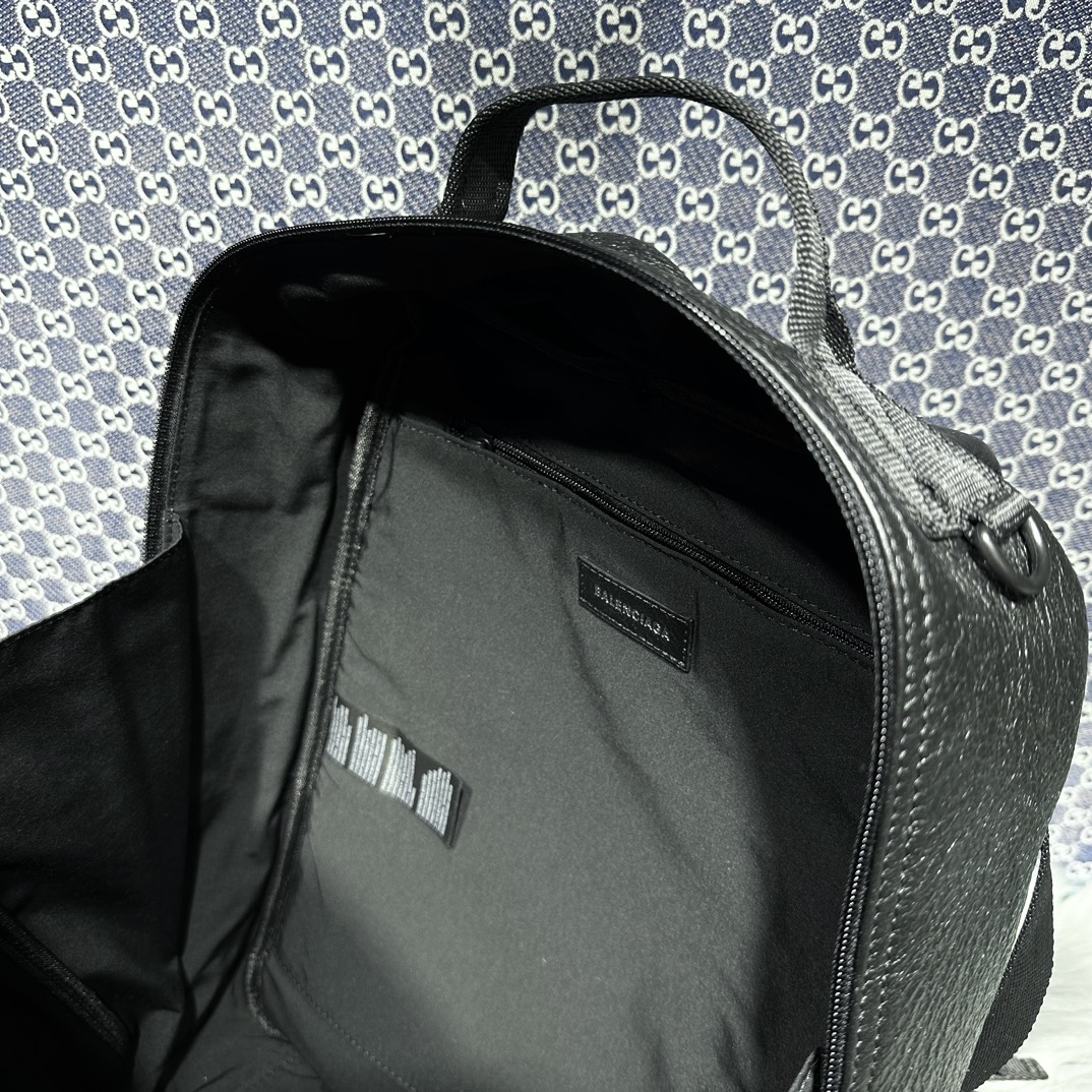 一比一複刻balenciaga巴黎世家 ARMY Space洗水牛皮 多用途雙肩包