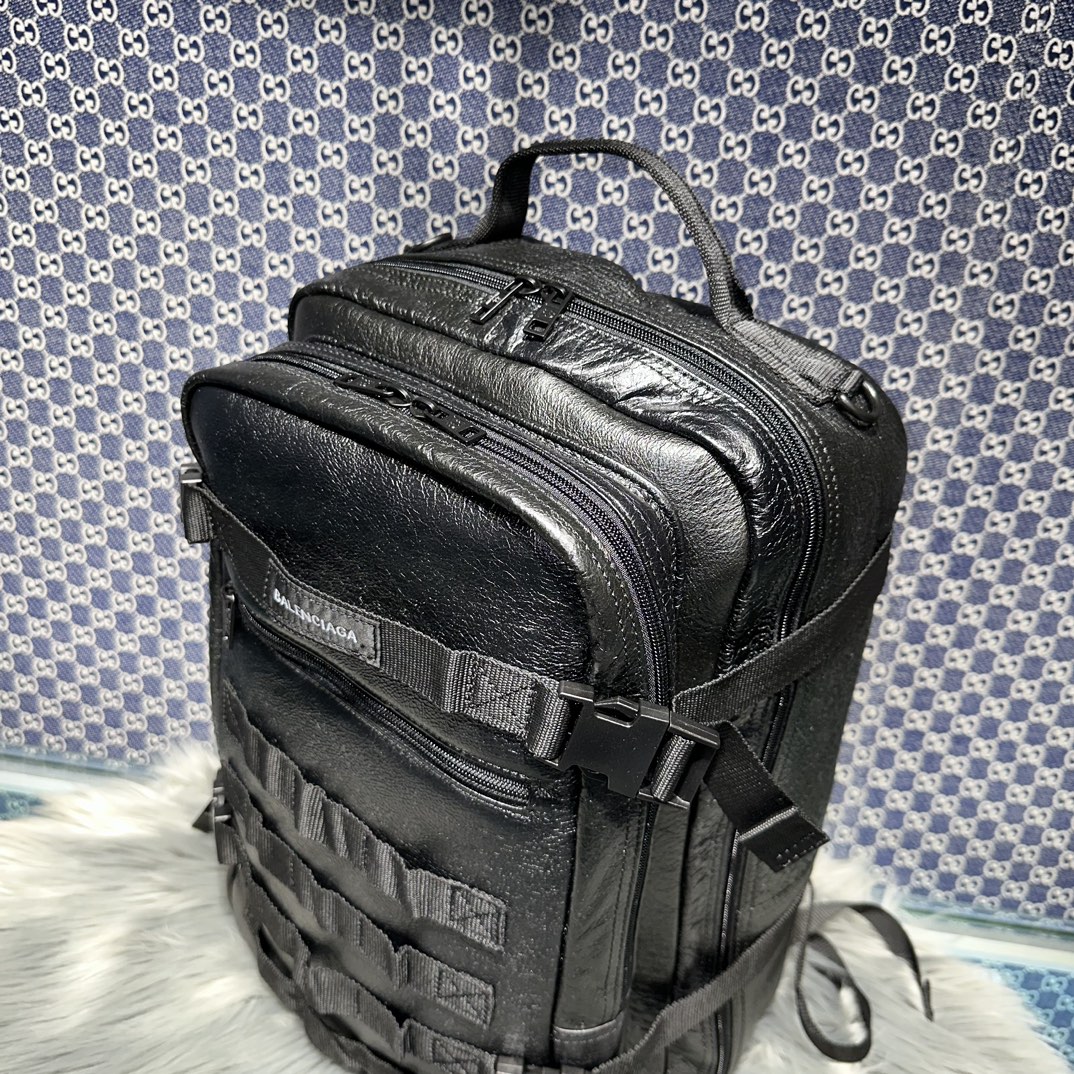 一比一複刻balenciaga巴黎世家 ARMY Space洗水牛皮 多用途雙肩包