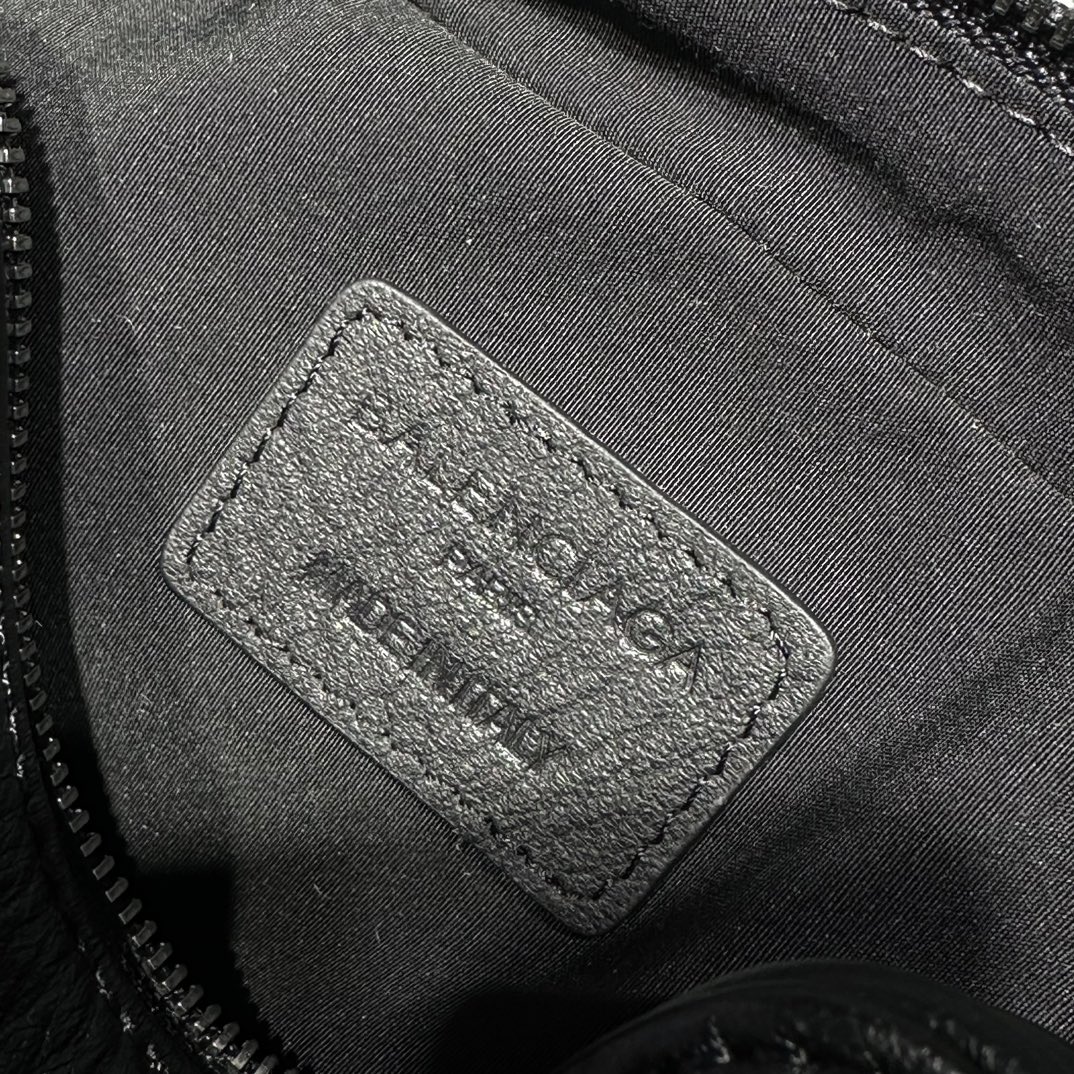 1比1複刻balenciaga巴黎世家 黑色柔滑小牛皮Everyday加小號相機包