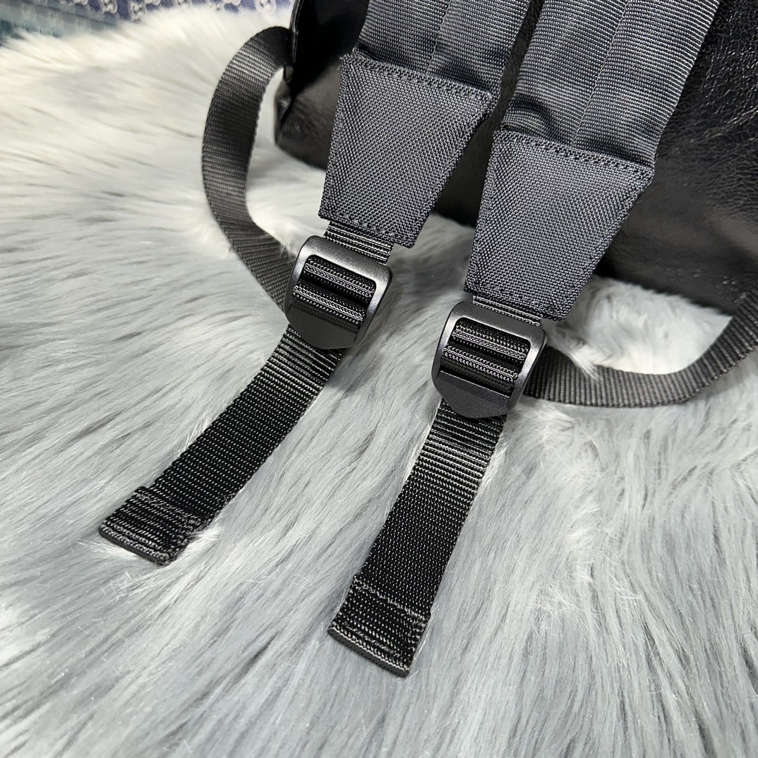1比1専櫃複刻balenciaga巴黎世家 EXPLORER雙肩包