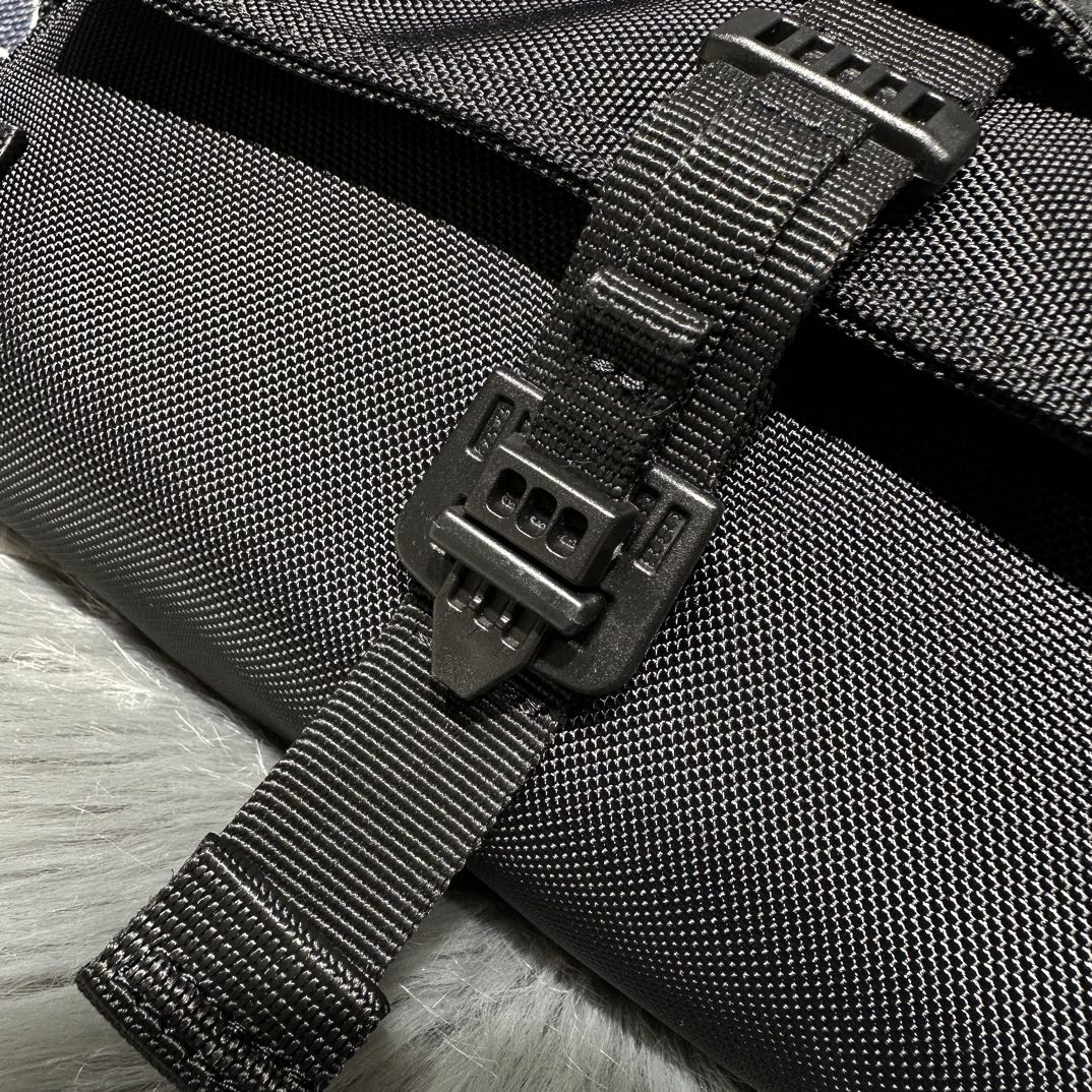 原單複刻balenciaga巴黎世家 Army 黑色尼龍郵差包