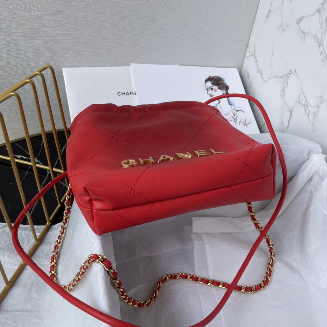 又一個悶騷紅太好看了 惹人注目 經典真皮 香奈兒CHANEL高仿精品包包