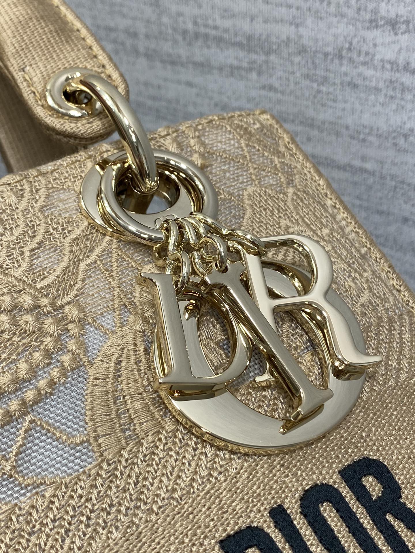 DIOR迪奧Lady系列高仿奢侈品手提包女士