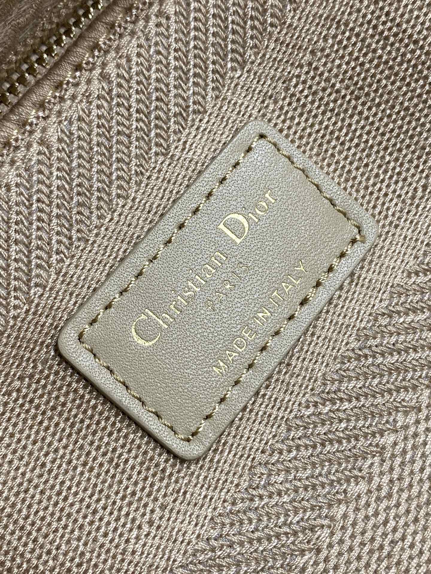 DIOR迪奧Lady系列高仿奢侈品手提包女士