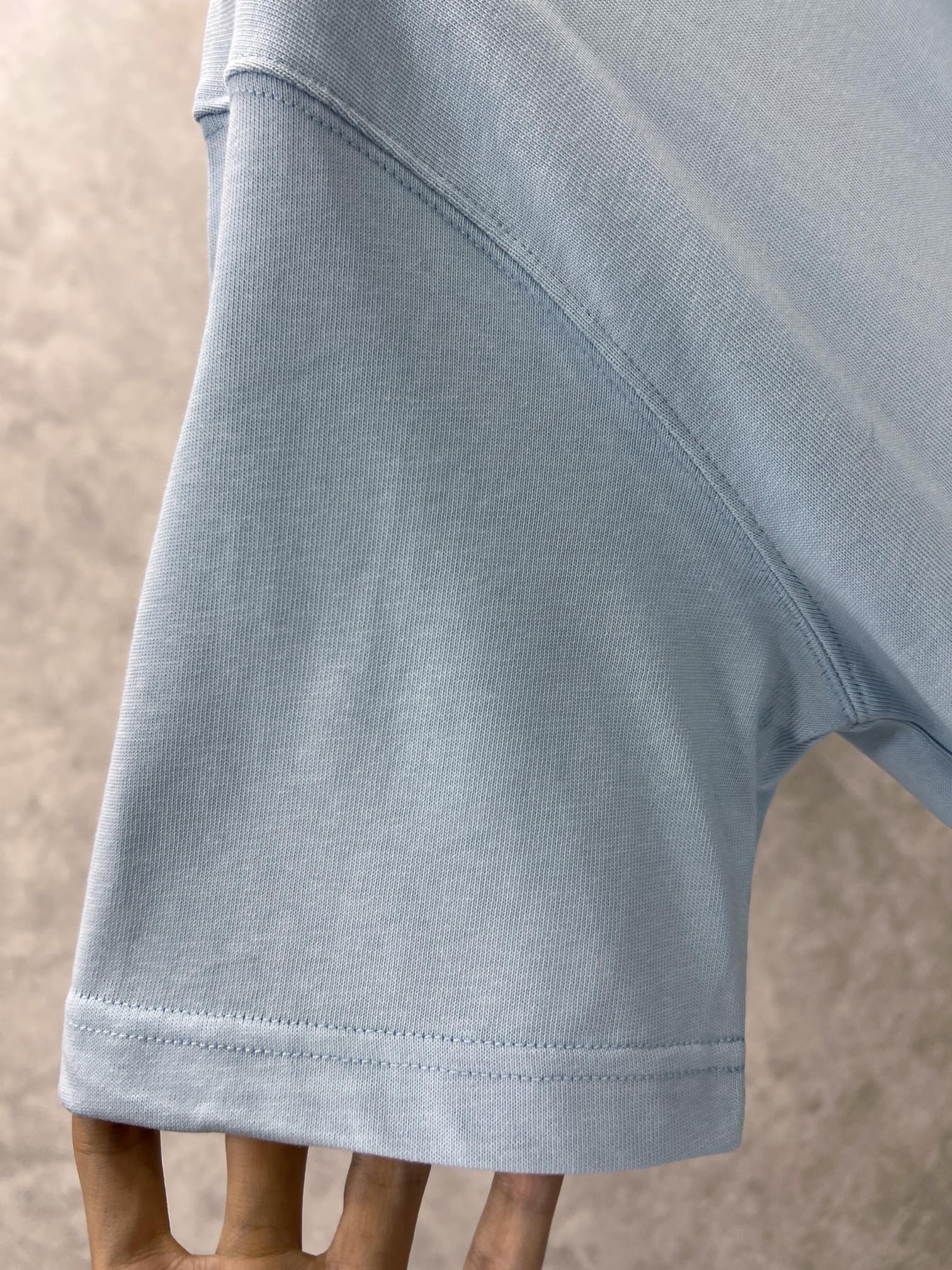 高仿DIORCD衣服胸前字母短袖T恤男裝女裝