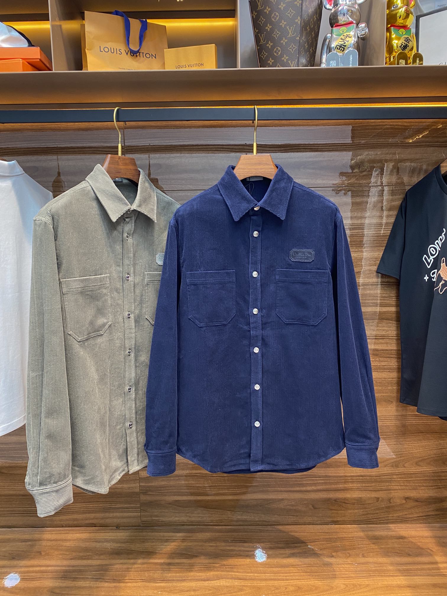 DIOR高仿衣服外套燈芯絨面料薄襯衣