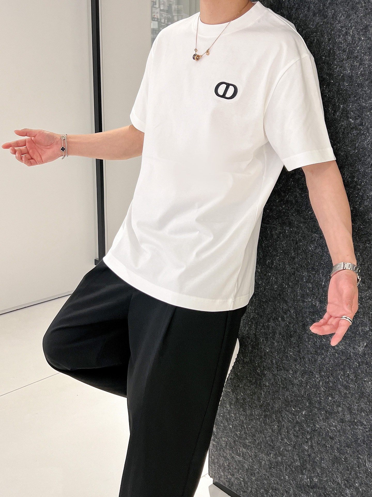高仿男裝DIOR圓領短袖T恤專櫃同步