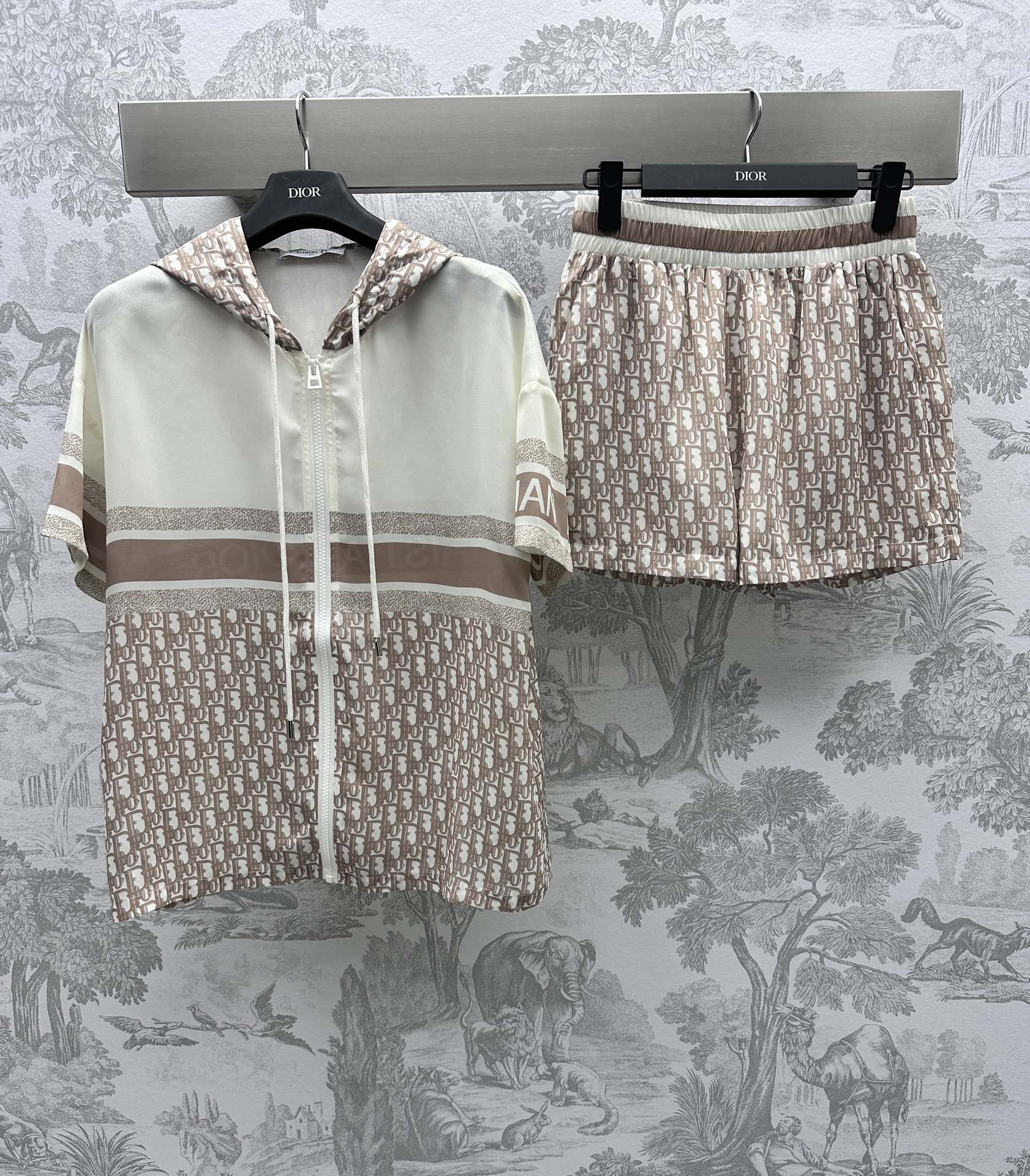 DIOR高仿女裝連帽套裝 夏季防曬服