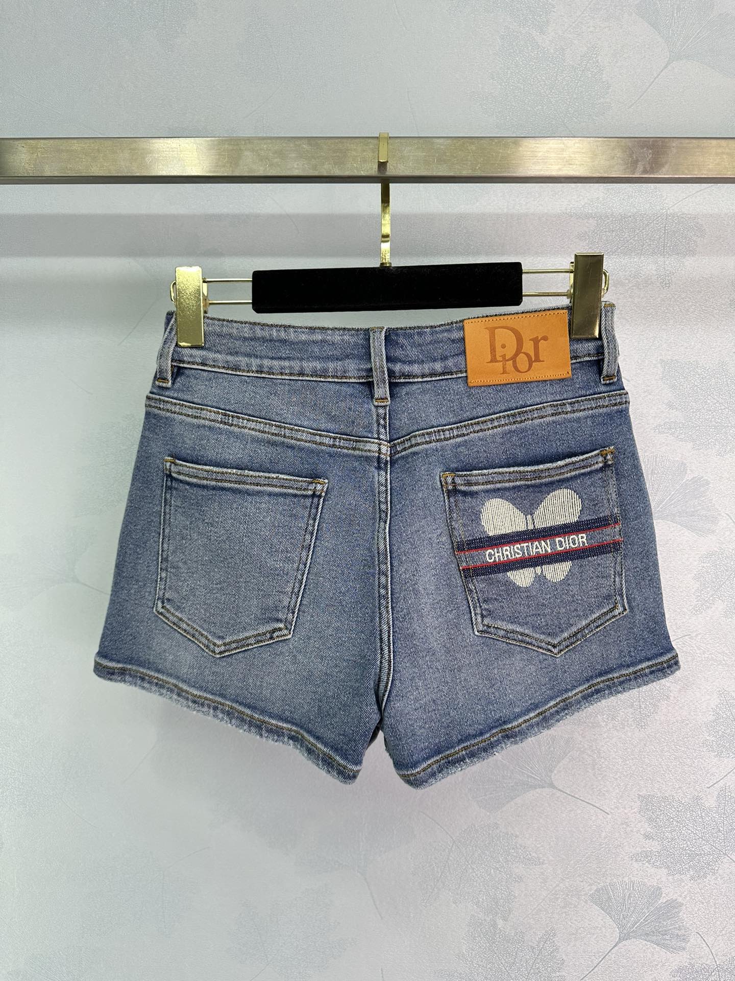 高仿DIOR女款牛仔短褲 超級好看
