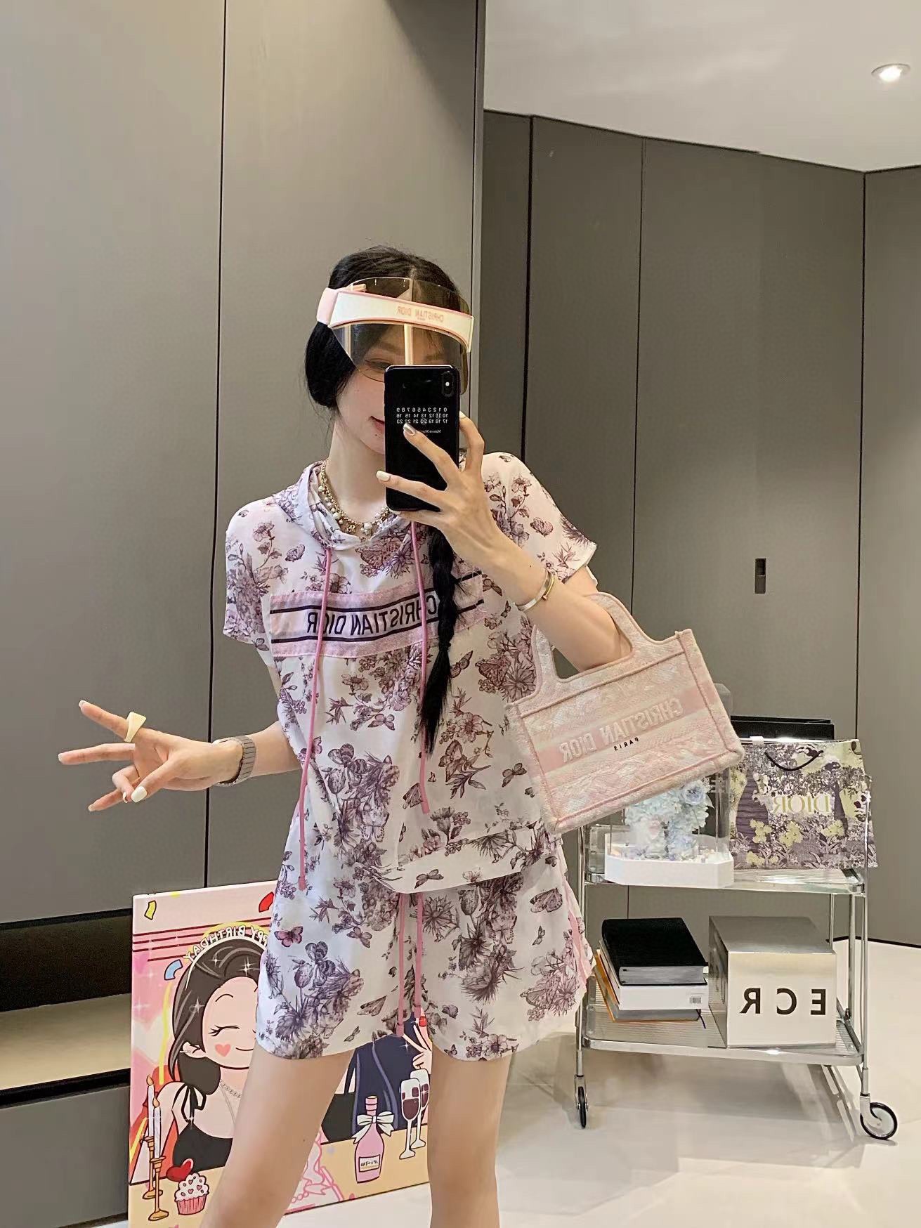 獨家爆款DIOR高仿女裝精品 超薄材質 女士休閒套裝