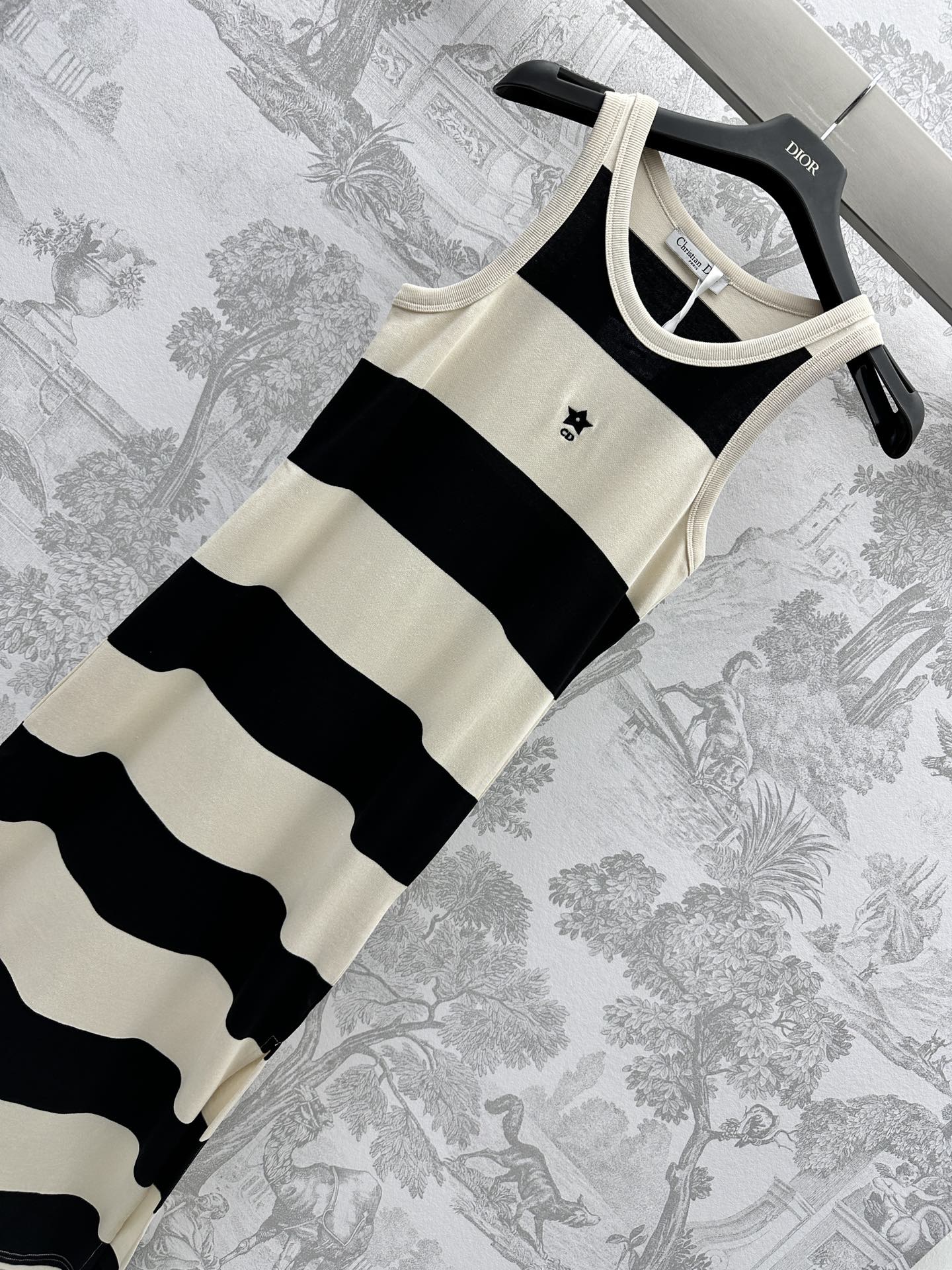 2024新品上架DIOR高仿衣服條紋無袖背心連衣裙 純棉材質
