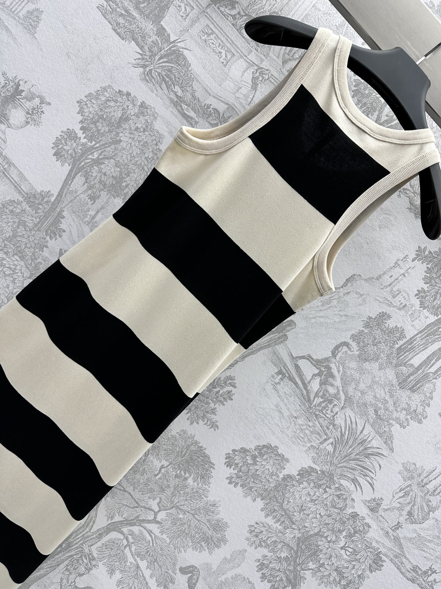 2024新品上架DIOR高仿衣服條紋無袖背心連衣裙 純棉材質