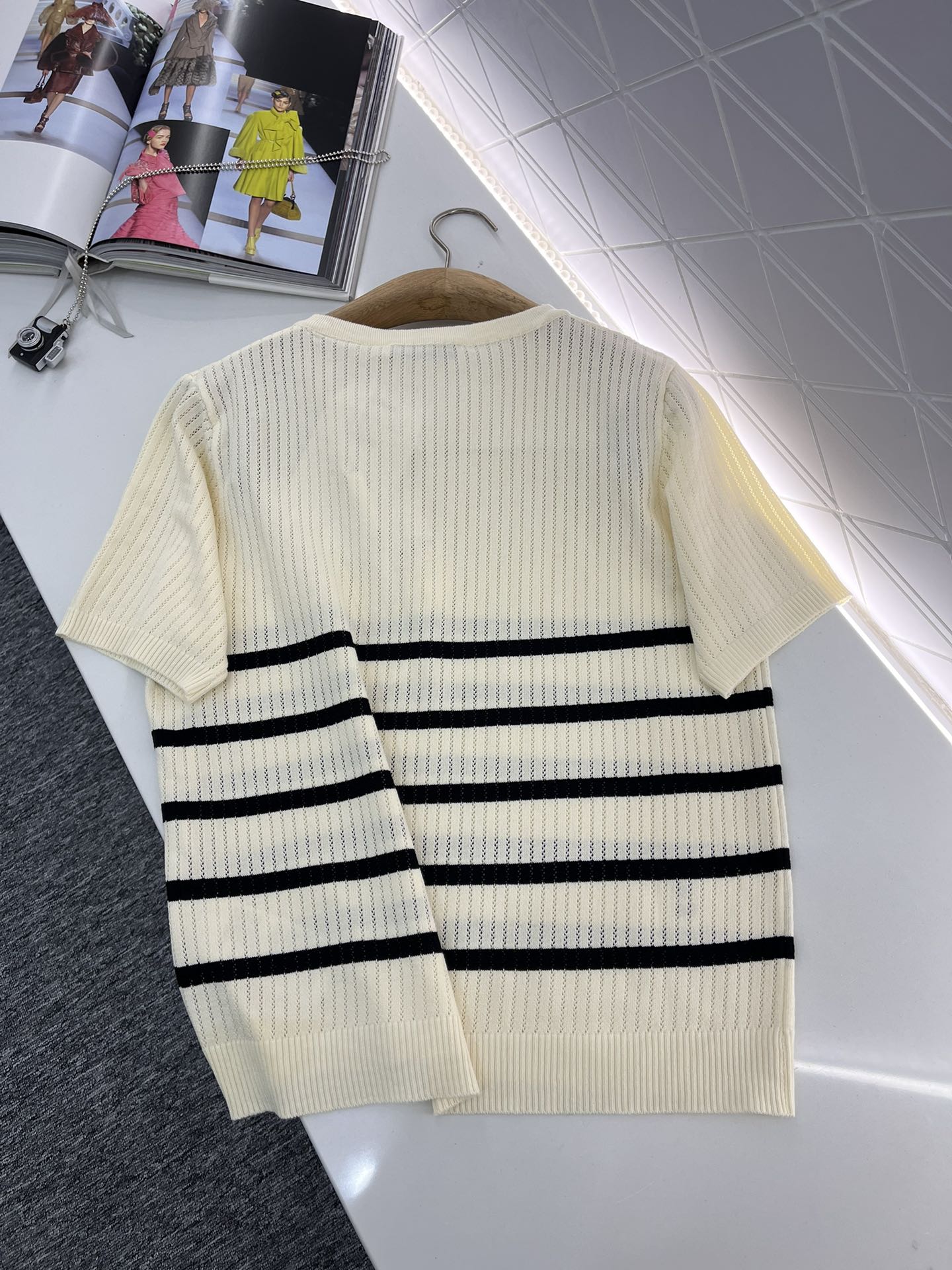 DIOR新品高仿女款衣服條紋針織T恤