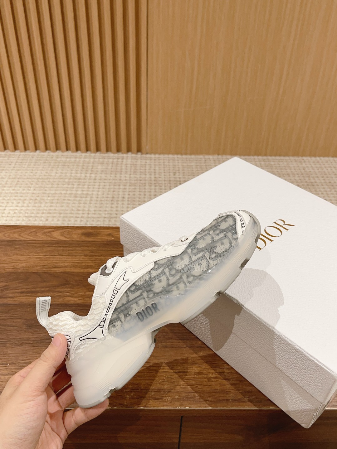𝐂𝐇𝐑𝐈𝐒𝐓𝐈𝐀𝐍 𝐃𝐈𝐎𝐑 Christian Dior PARIS標誌頂級高仿男女同款運動休閒鞋
