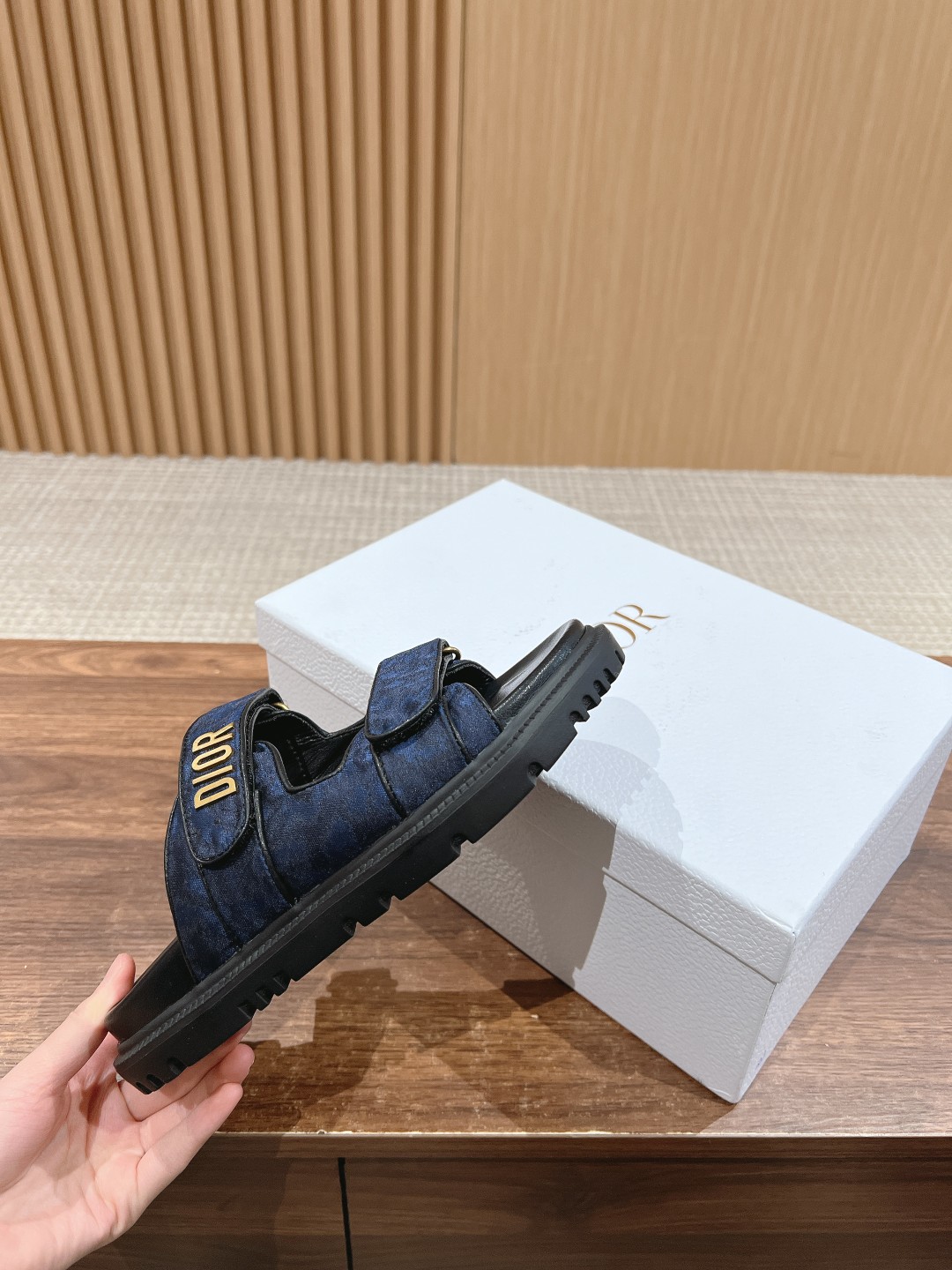 𝐂𝐇𝐑𝐈𝐒𝐓𝐈𝐀𝐍 𝐃𝐈𝐎𝐑 迪奧一比一高仿運動休閒鞋男女同款
