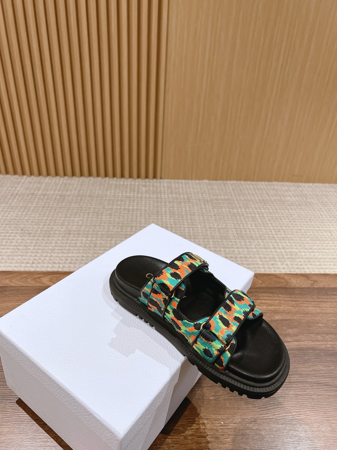 𝐂𝐇𝐑𝐈𝐒𝐓𝐈𝐀𝐍 𝐃𝐈𝐎𝐑 迪奧2024新品男女同款黑色經典包鞋涼鞋