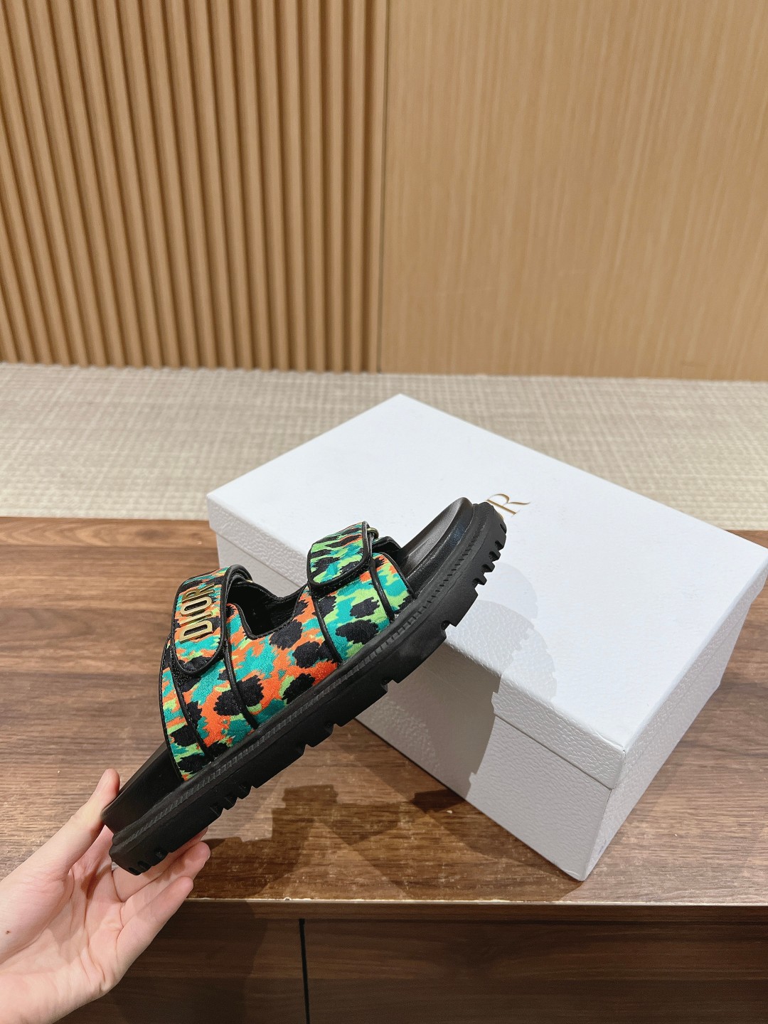 𝐂𝐇𝐑𝐈𝐒𝐓𝐈𝐀𝐍 𝐃𝐈𝐎𝐑 迪奧2024新品男女同款黑色經典包鞋涼鞋
