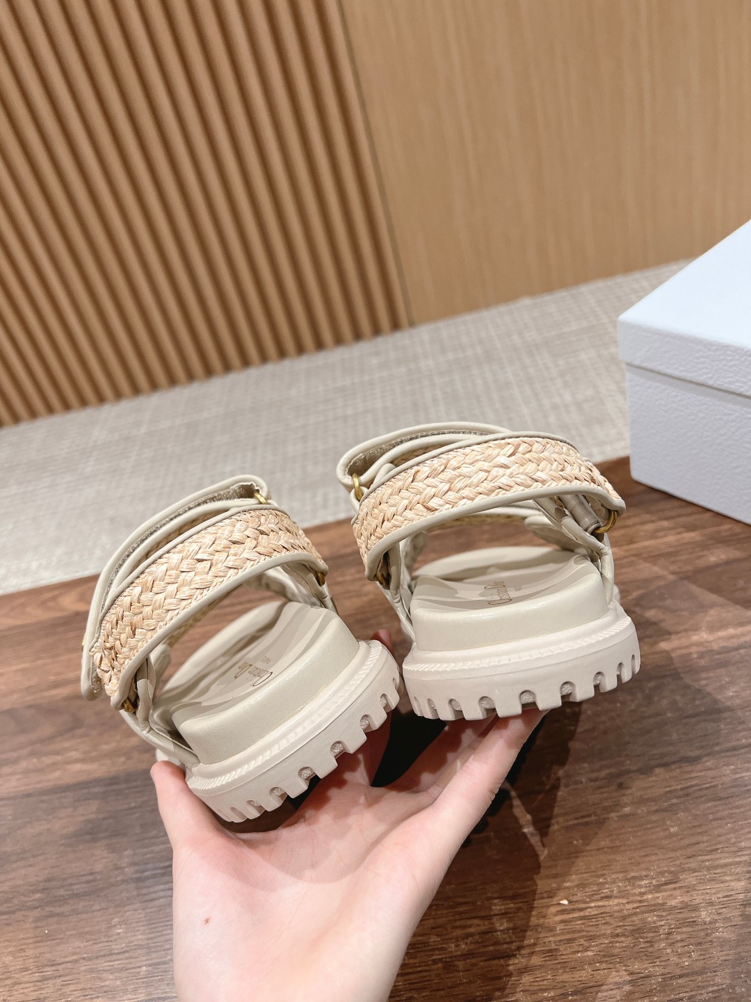 𝐂𝐇𝐑𝐈𝐒𝐓𝐈𝐀𝐍 𝐃𝐈𝐎𝐑 迪奧莆田鞋高仿跑鞋運動休閒鞋