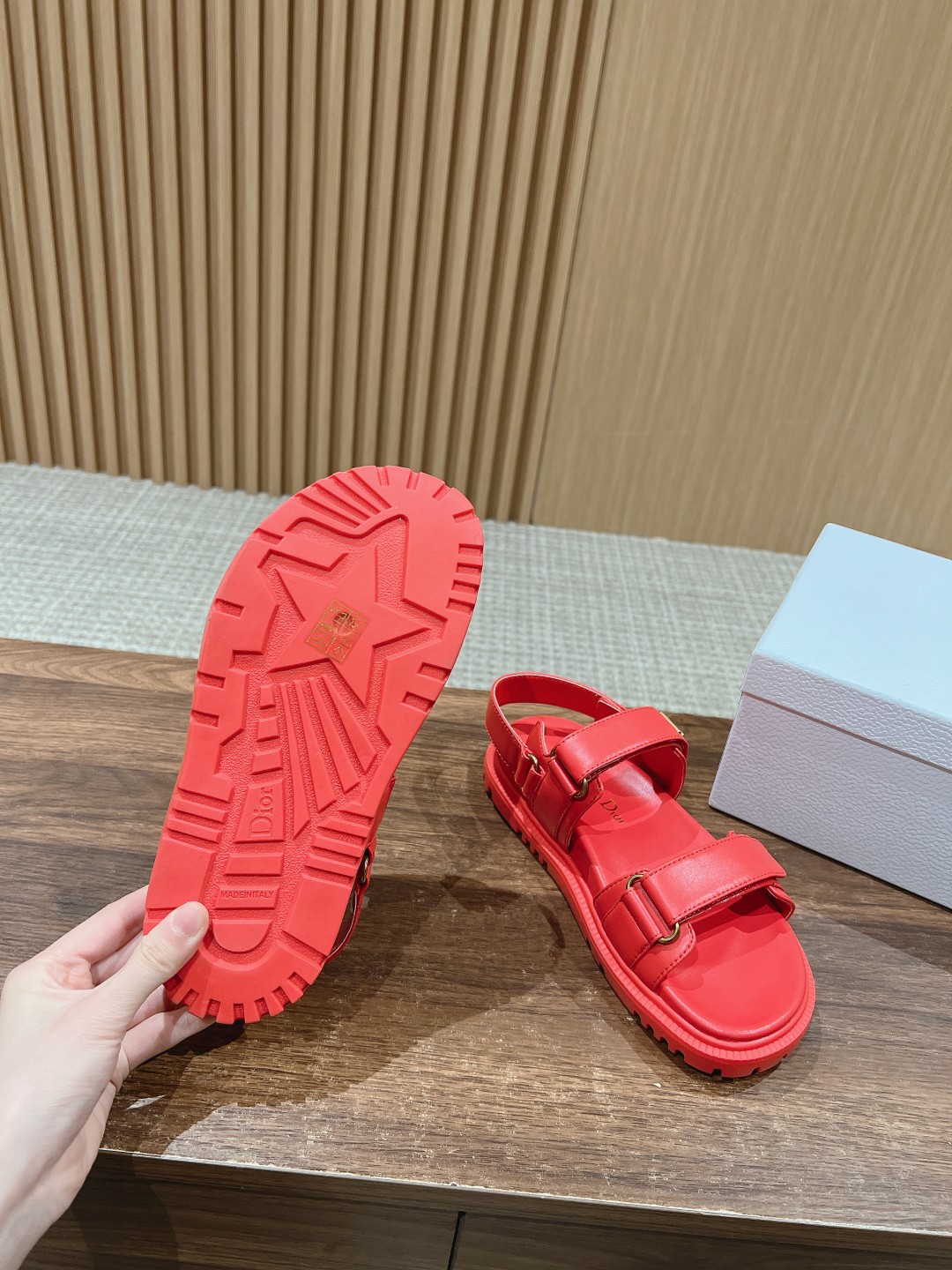 頂級復刻A貨DIOR男女同款休閒涼鞋 紅色