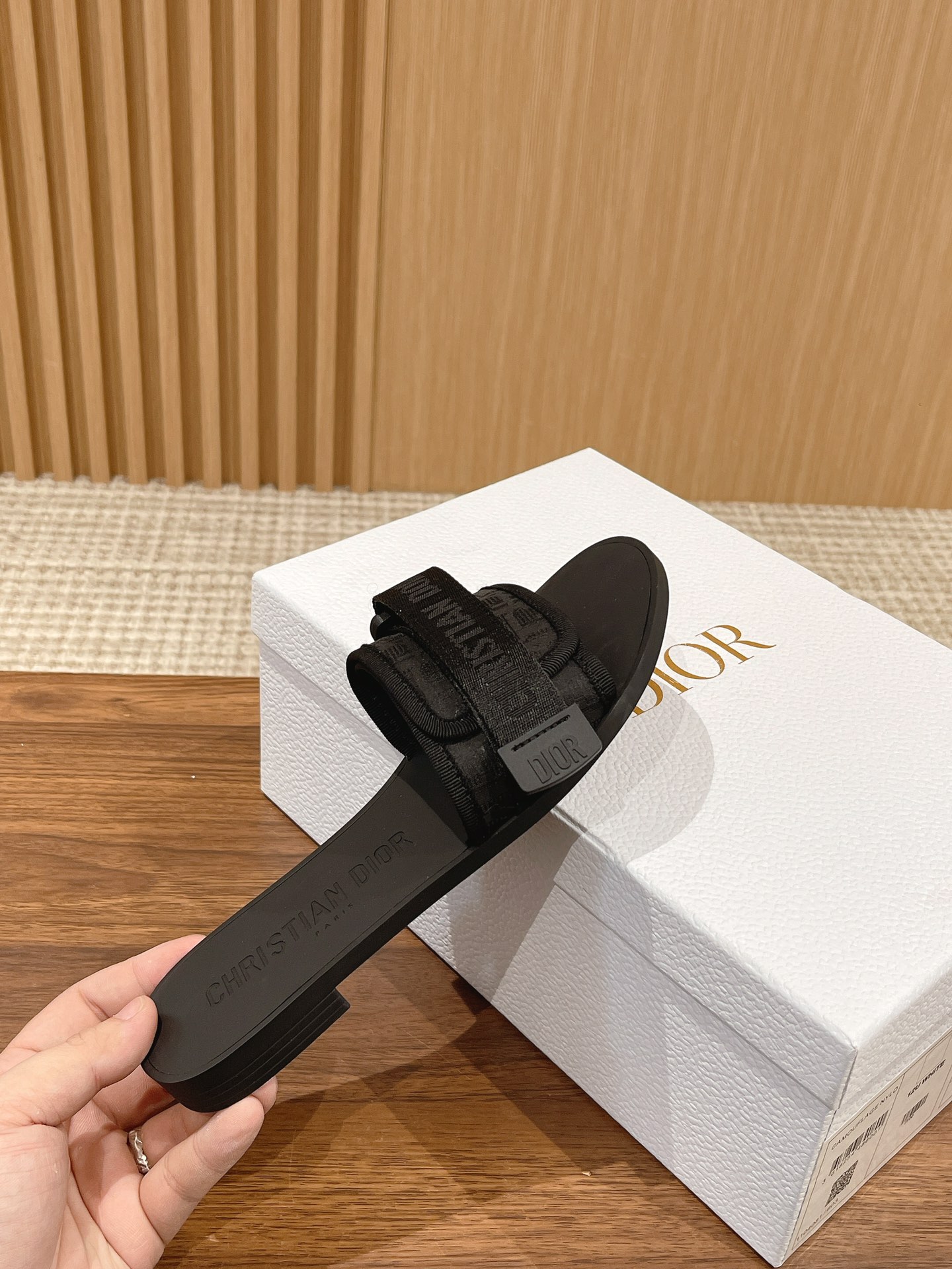 高仿女裝魔術貼涼鞋拖鞋 頂級復刻