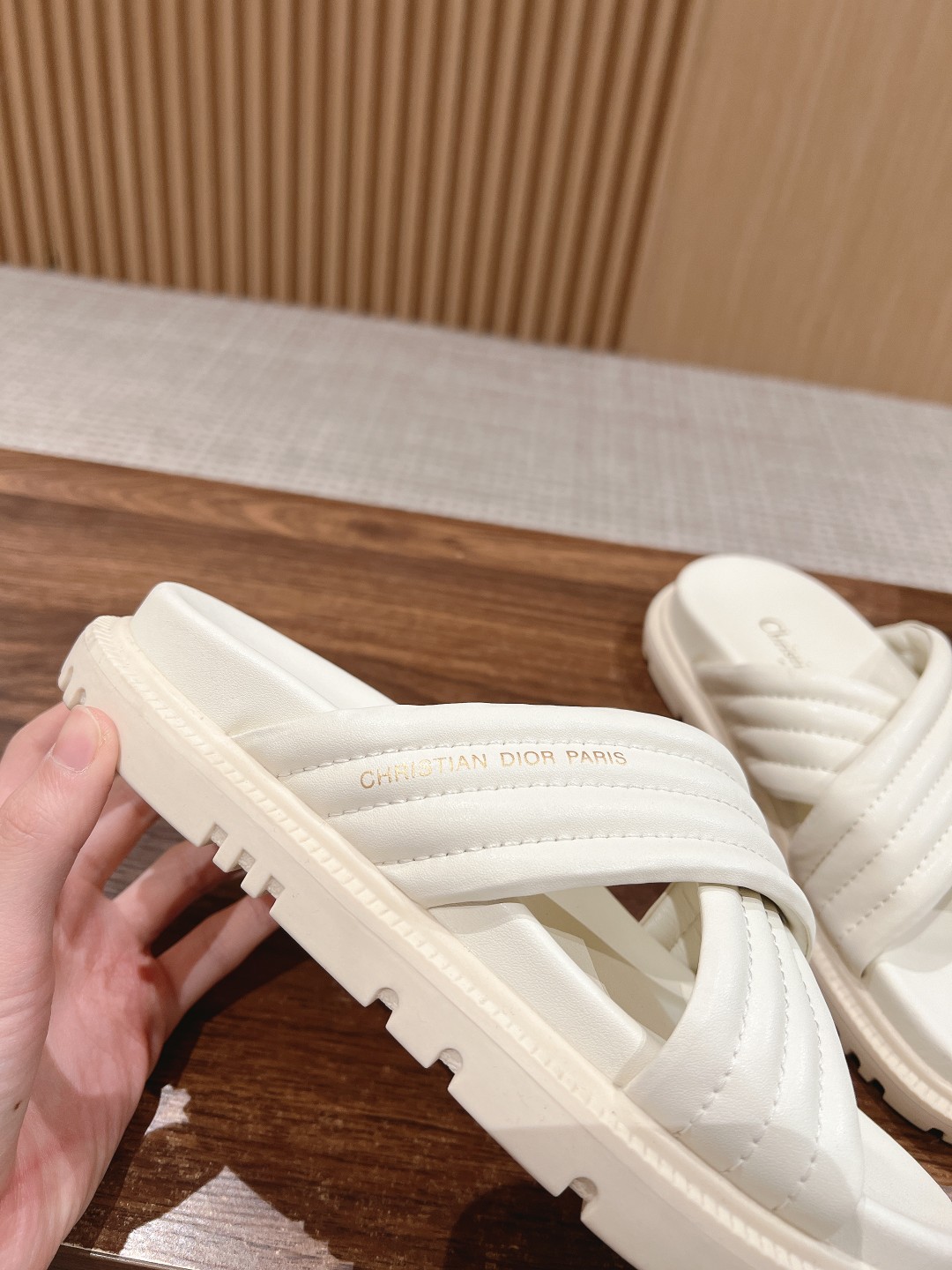 DIOR迪奧超級復刻高仿女款涼鞋拖鞋