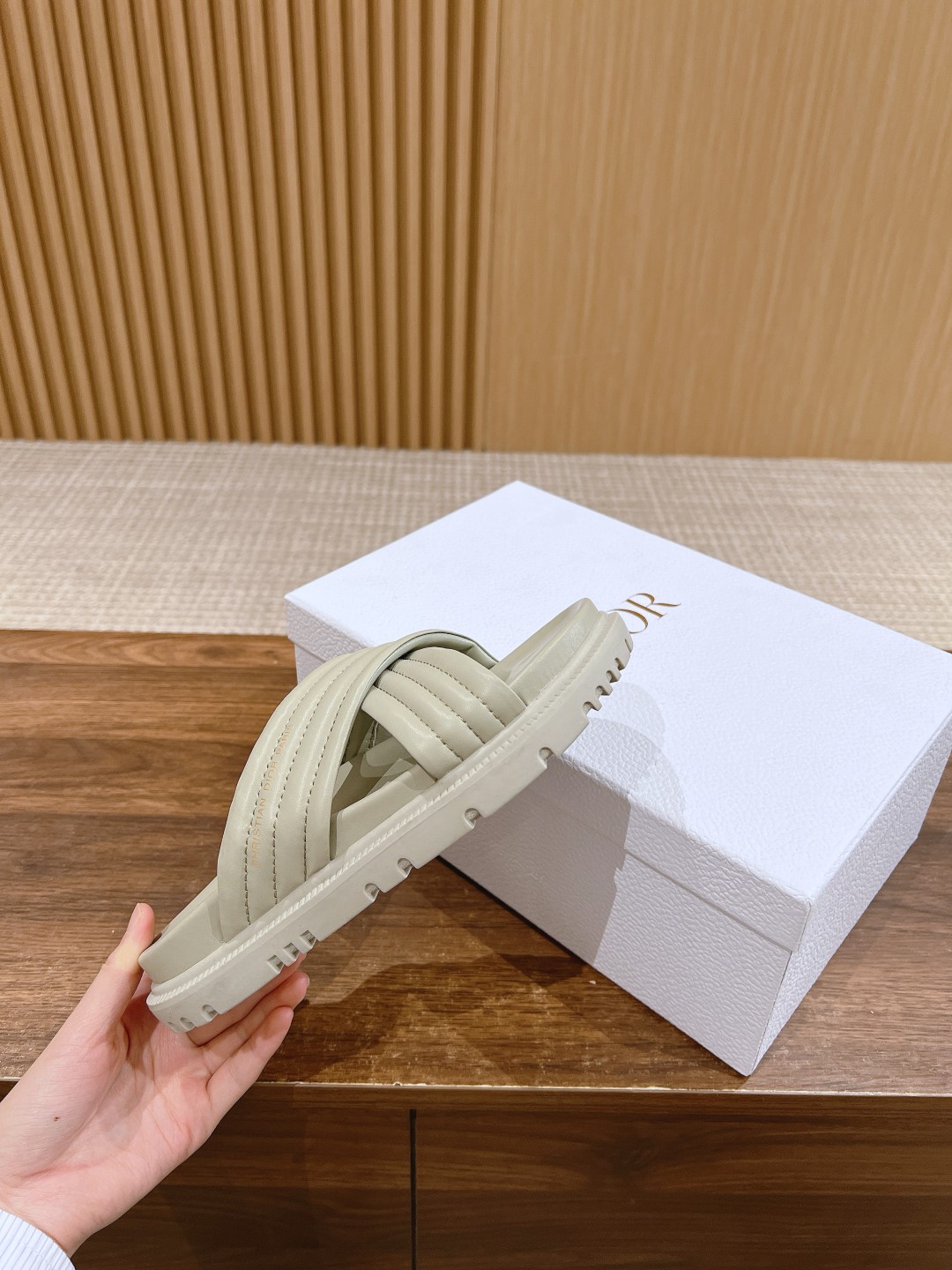 DIOR迪奧頂級復刻最新款懶人拖鞋超級精美好看