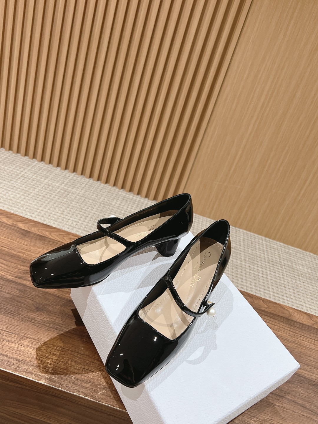 DIOR高仿莆田鞋小方頭鞋子 女款
