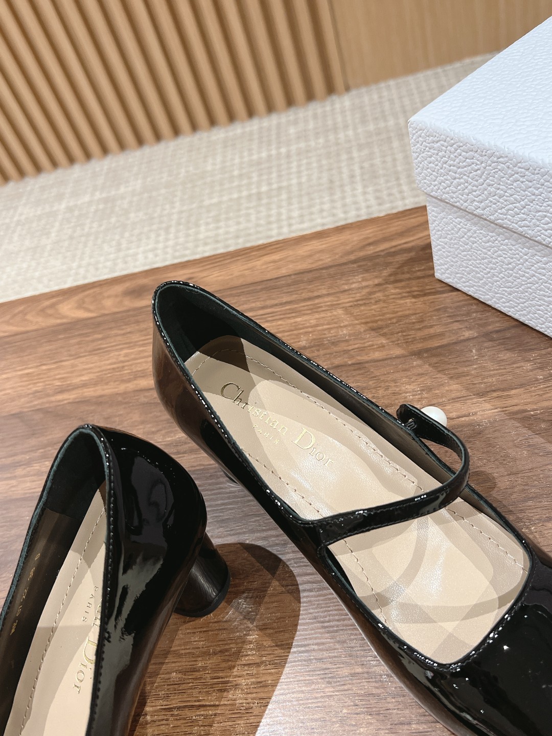 DIOR高仿莆田鞋小方頭鞋子 女款