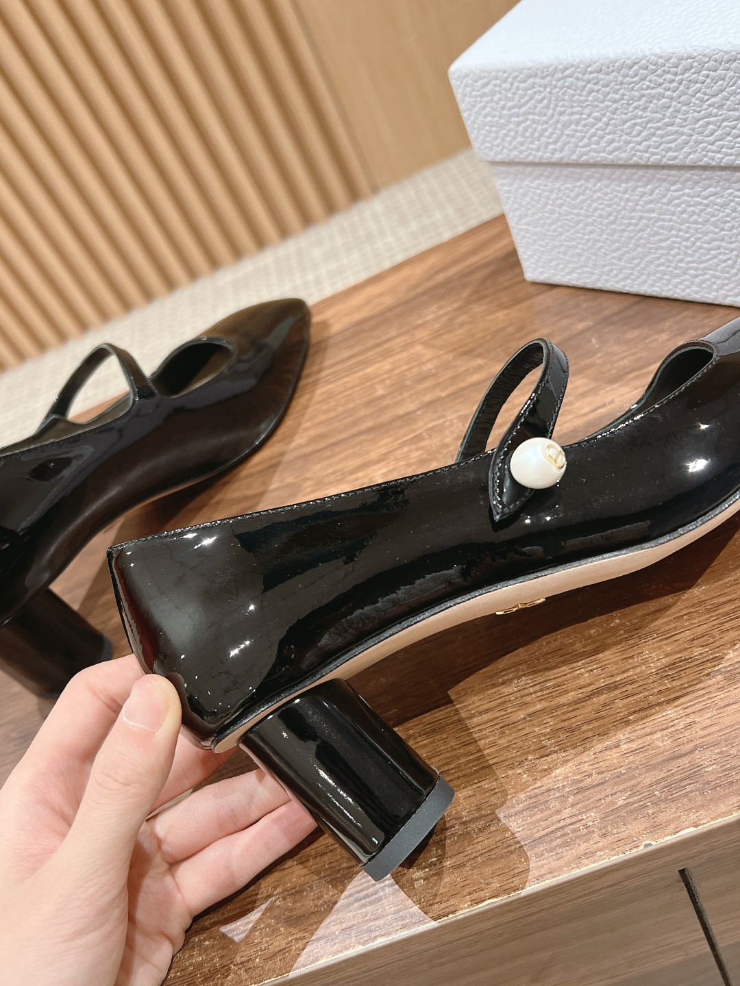 DIOR高仿莆田鞋小方頭鞋子 女款