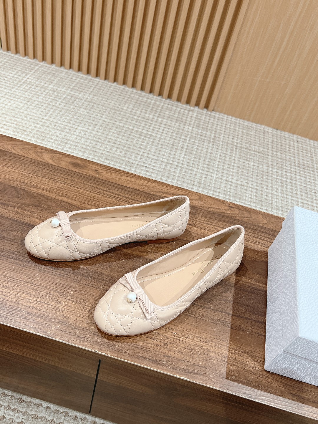 DIOR2024新品高仿鞋 一比一復刻 羊皮鞋面 牛皮鞋底